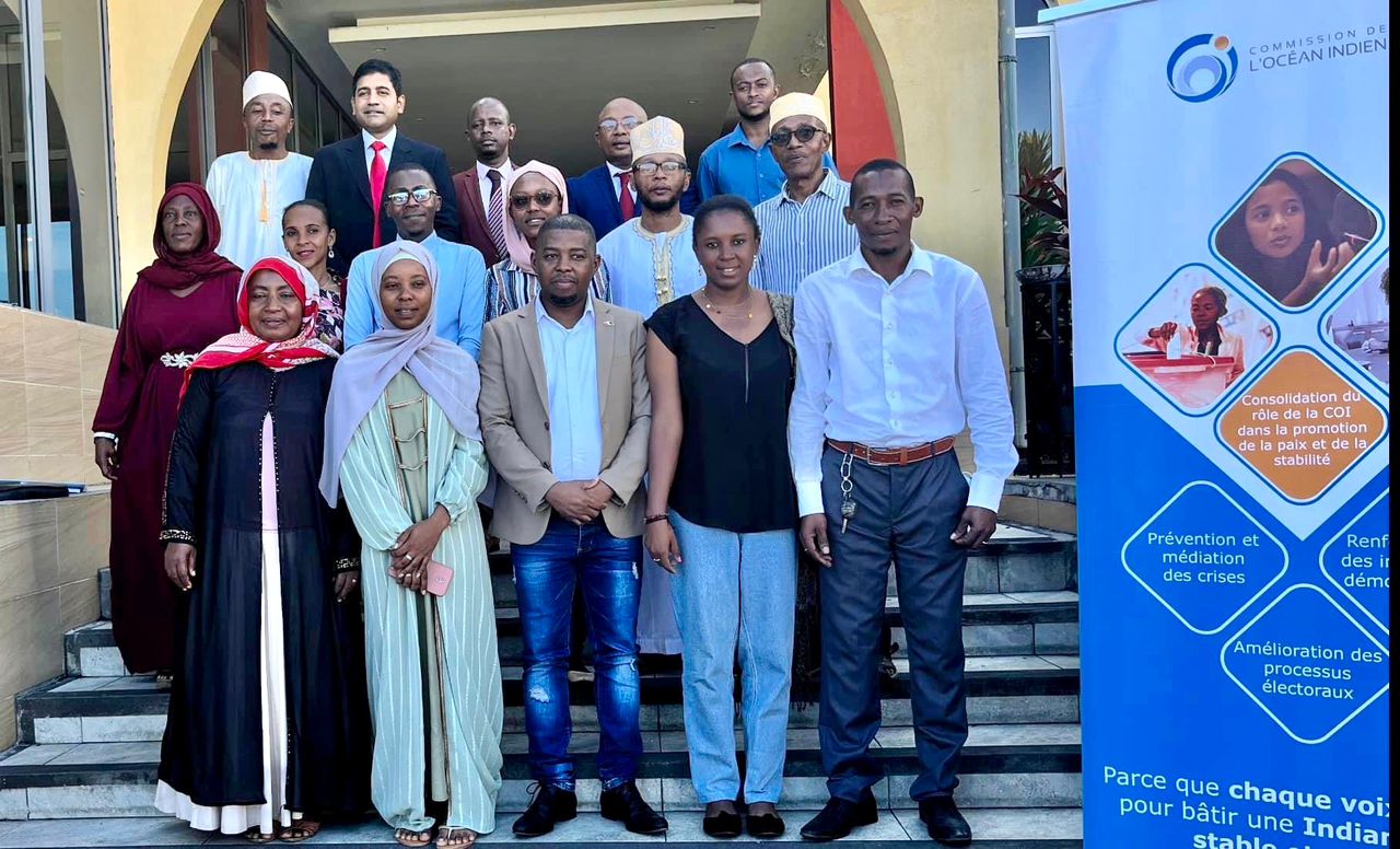 image Onze journalistes en formation à Moroni